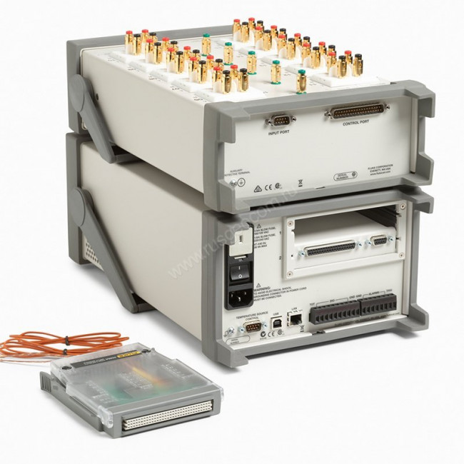 Прецизионный калибратор температуры Fluke 1586A/2DS 220/C